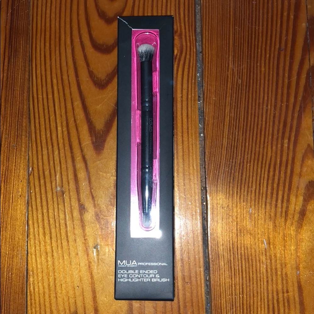 Makeup academy professional makeup brush